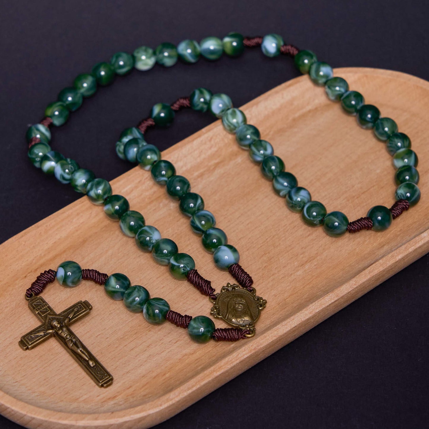 AMUSOUL Our Lady of Guadalupe & Crucifix of 10 mm Round Green Agate Nylon Cord Rosary