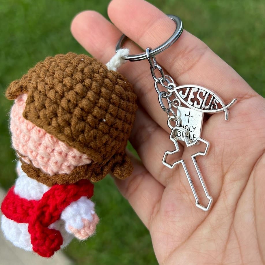 AMUSOUL Jesus Crochet Keychain/Pendant - A Beautiful Reminder of Christ's Love