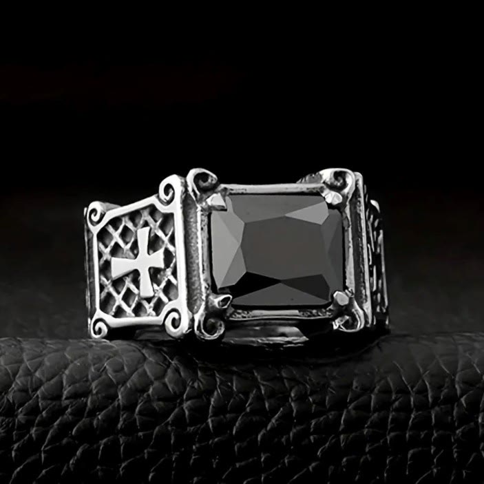AMUSOUL Red & Black Gemstone Cross - Embellished Couple Ring: A Symbol of Faith and Style