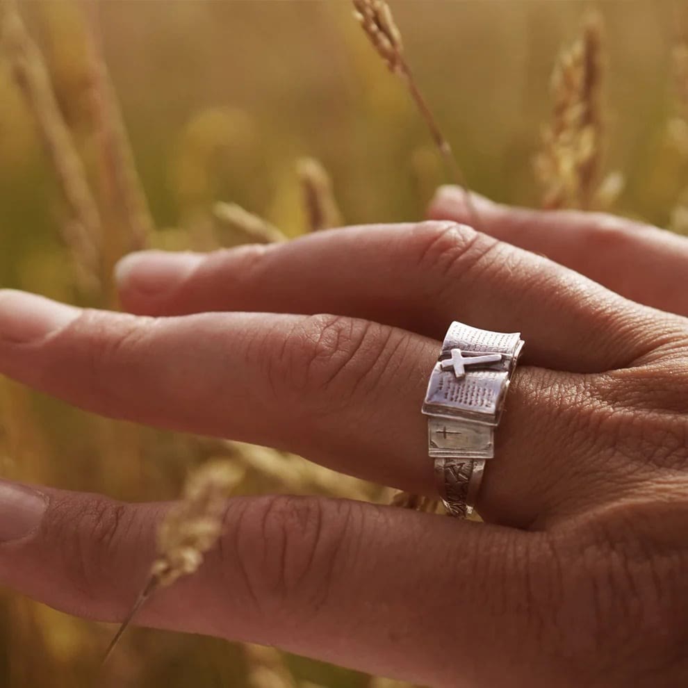 AMUSOUL Bible Ring with Cross: A Sacred Companion of Faith