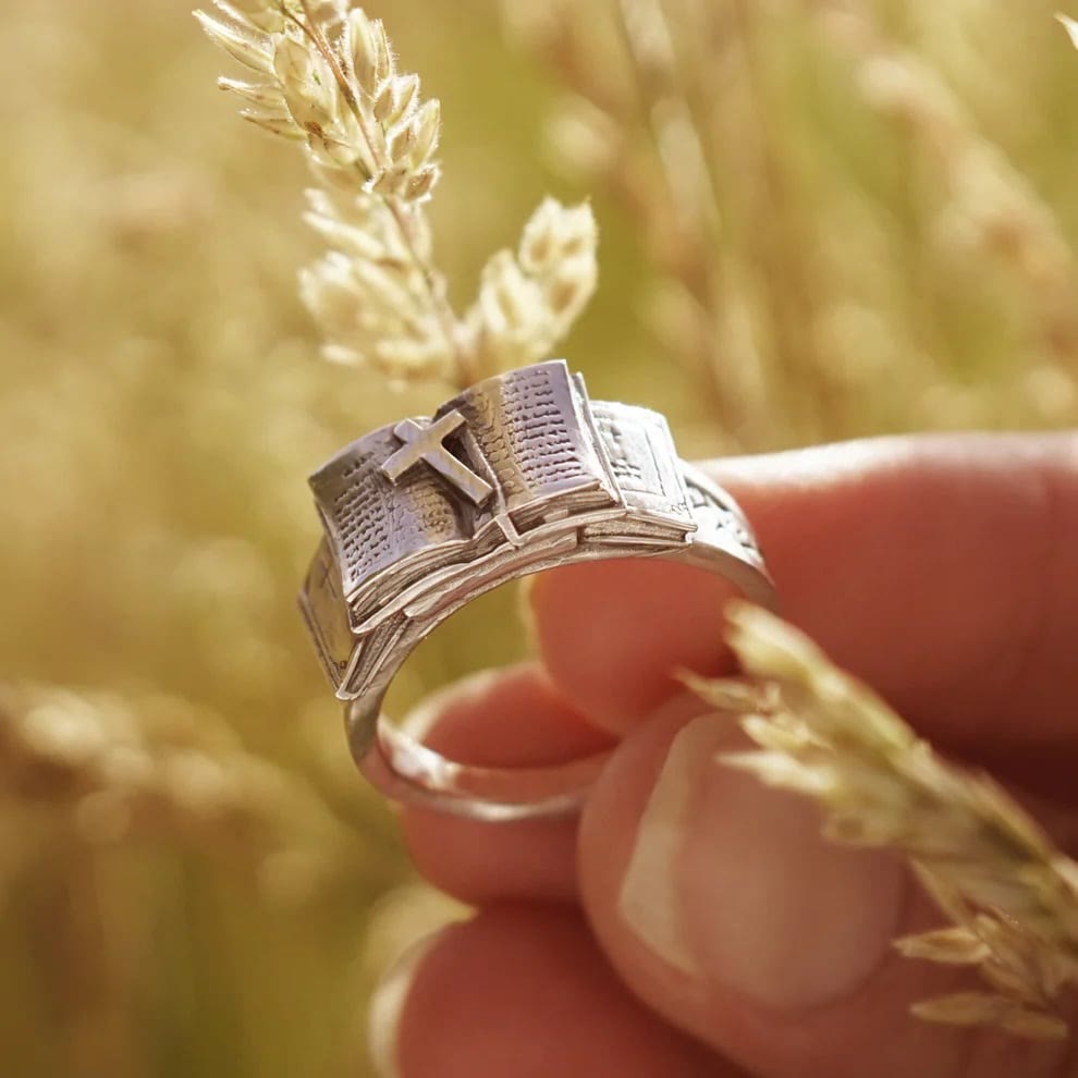 AMUSOUL Bible Ring with Cross: A Sacred Companion of Faith