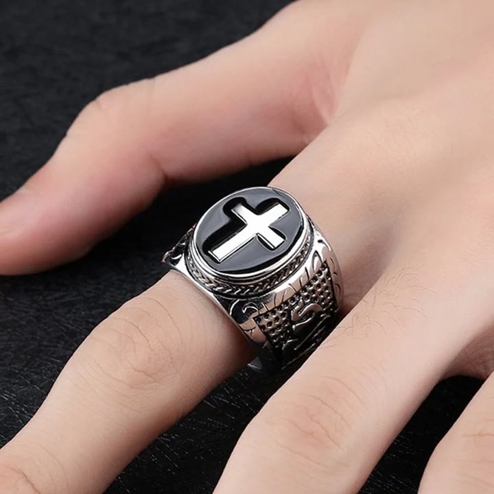 AMUSOUL Retro Cross Hand of God Titanium Religion Ring