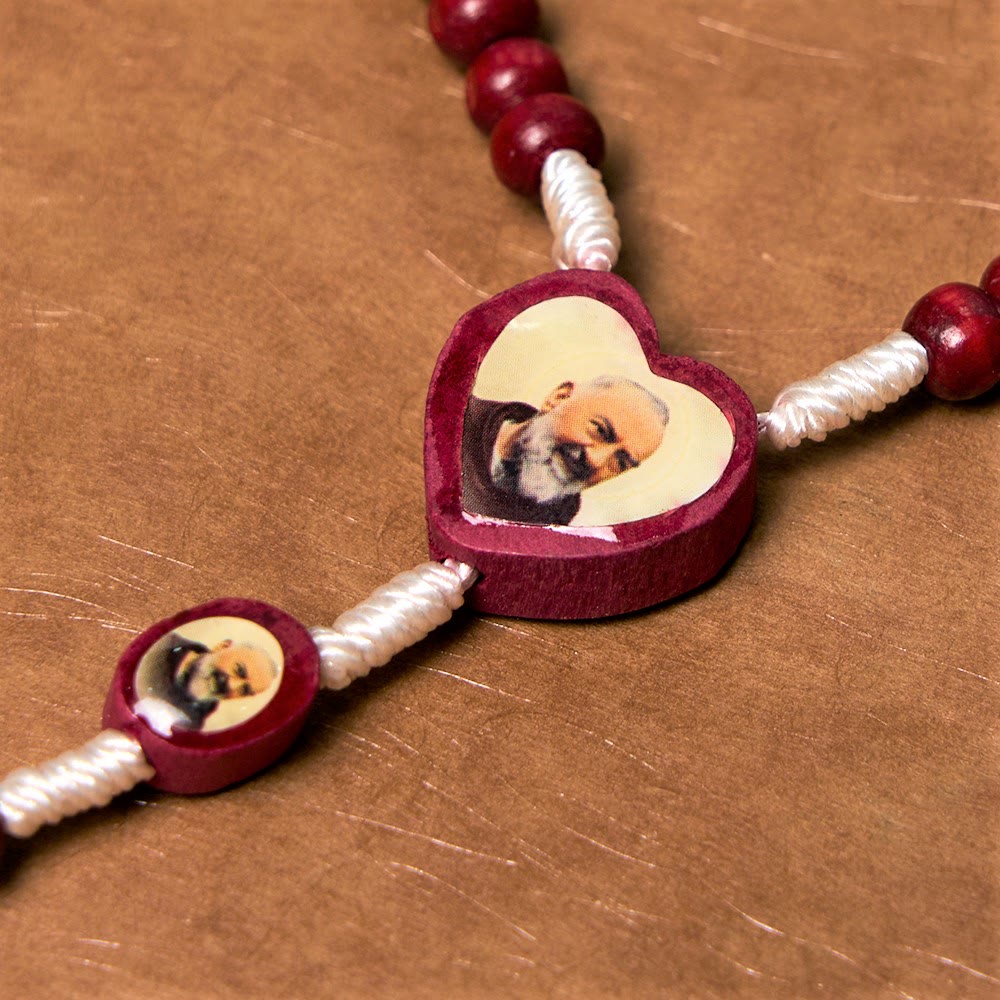 AMUSOUL Wine Red Wooden Beads Cross Virgin Mary Hand Held Rosary