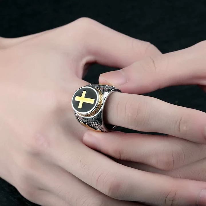AMUSOUL Retro Cross Hand of God Titanium Religion Ring