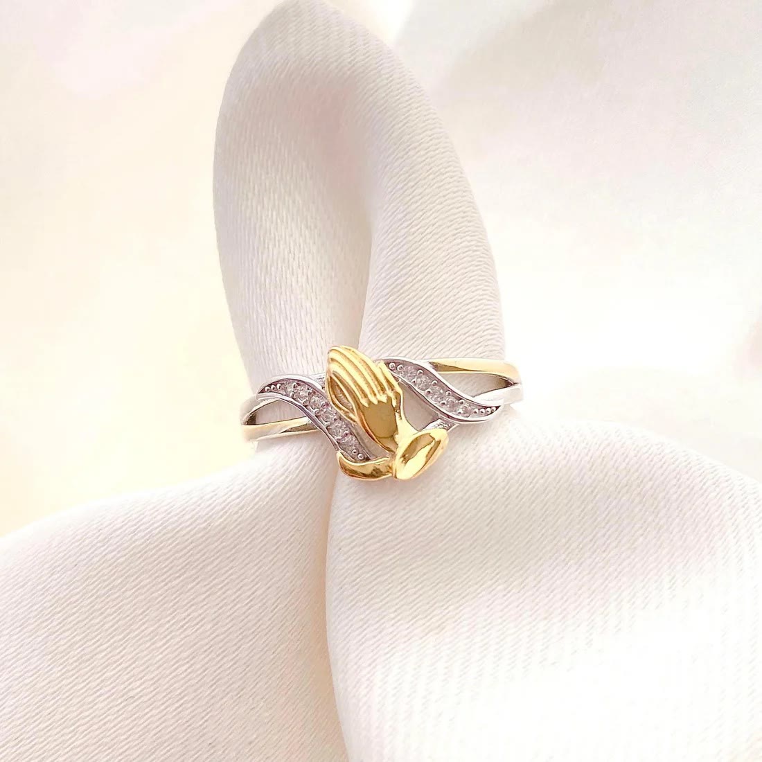 AMUSOUL Praying Hands Gold & Silver Ring