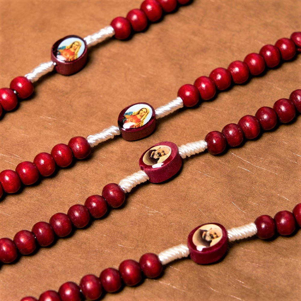 AMUSOUL Wine Red Wooden Beads Cross Virgin Mary Hand Held Rosary