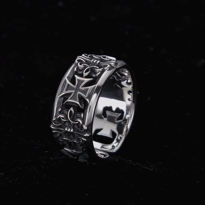 AMUSOUL Classic Cross Signet Ring – Symbol of Strength and Devotion
