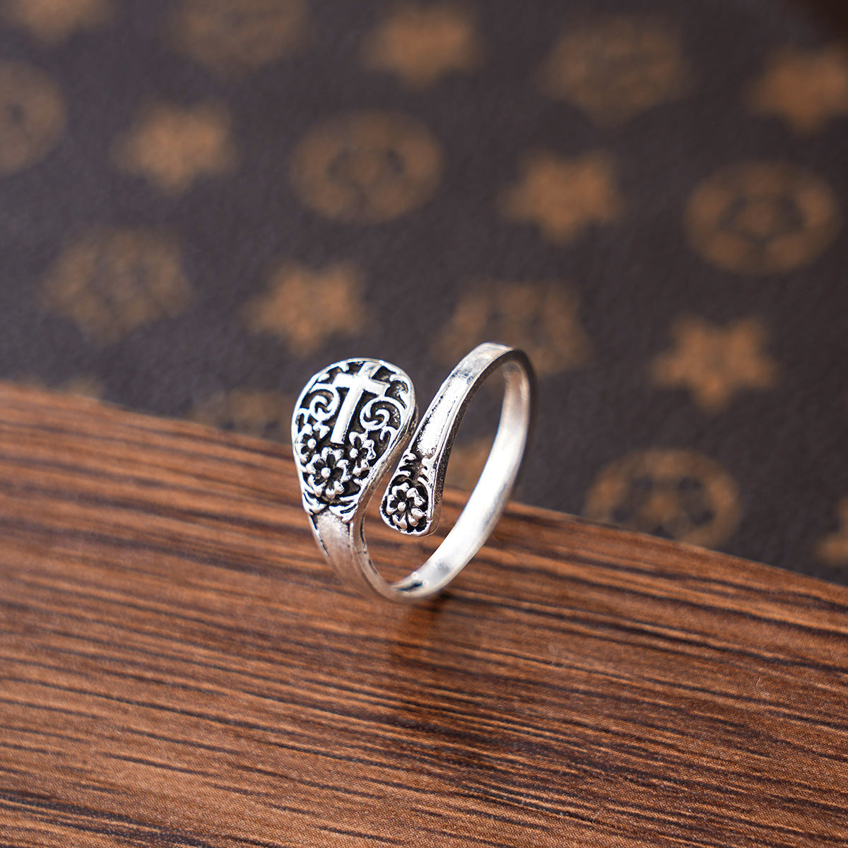 AMUSOUL "Cross of Grace" Adjustable Vintage Ring – Wear Your Faith Daily