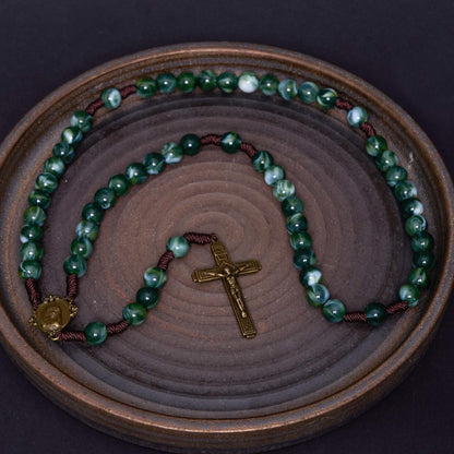 AMUSOUL Our Lady of Guadalupe & Crucifix of 10 mm Round Green Agate Nylon Cord Rosary