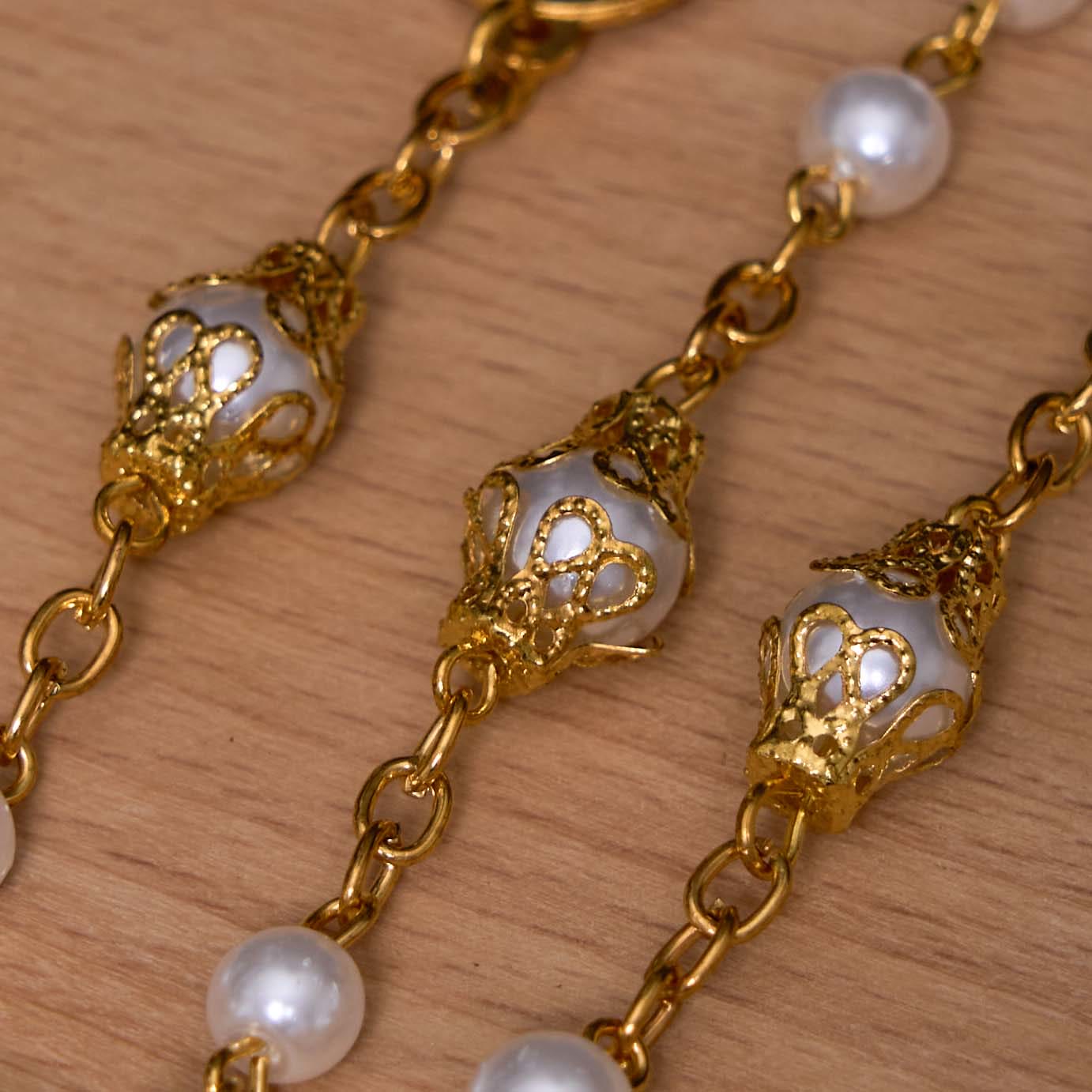 AMUSOUL St. Benedict Medal & Crucifix of 6 mm Round White Pearl Alloy Chain Rosary
