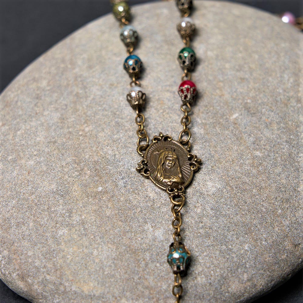 AMUSOUL Our Lady of Fátima & Crucifix of 6 mm Round Multicolor Acrylic Alloy Chain Rosary