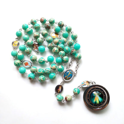 AMUSOUL Crucifix & Madonna and Child of 8 mm Round Green Snakeskin Stone Alloy Chain Rosary