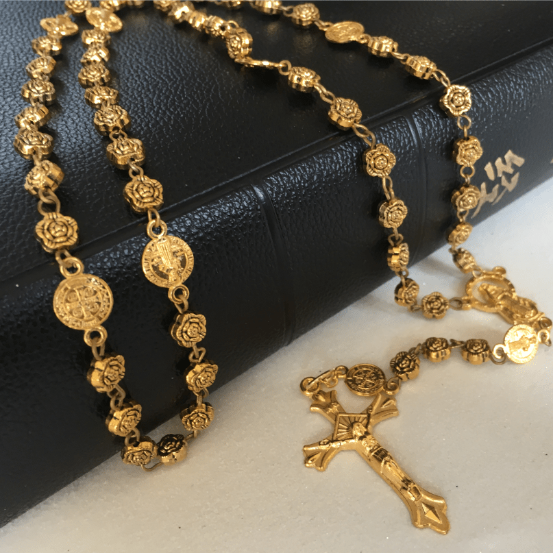 AMUSOUL Virgin Mary & Crucifix of 6 mm Rose Retro Gold Copper Alloy Chain Rosary