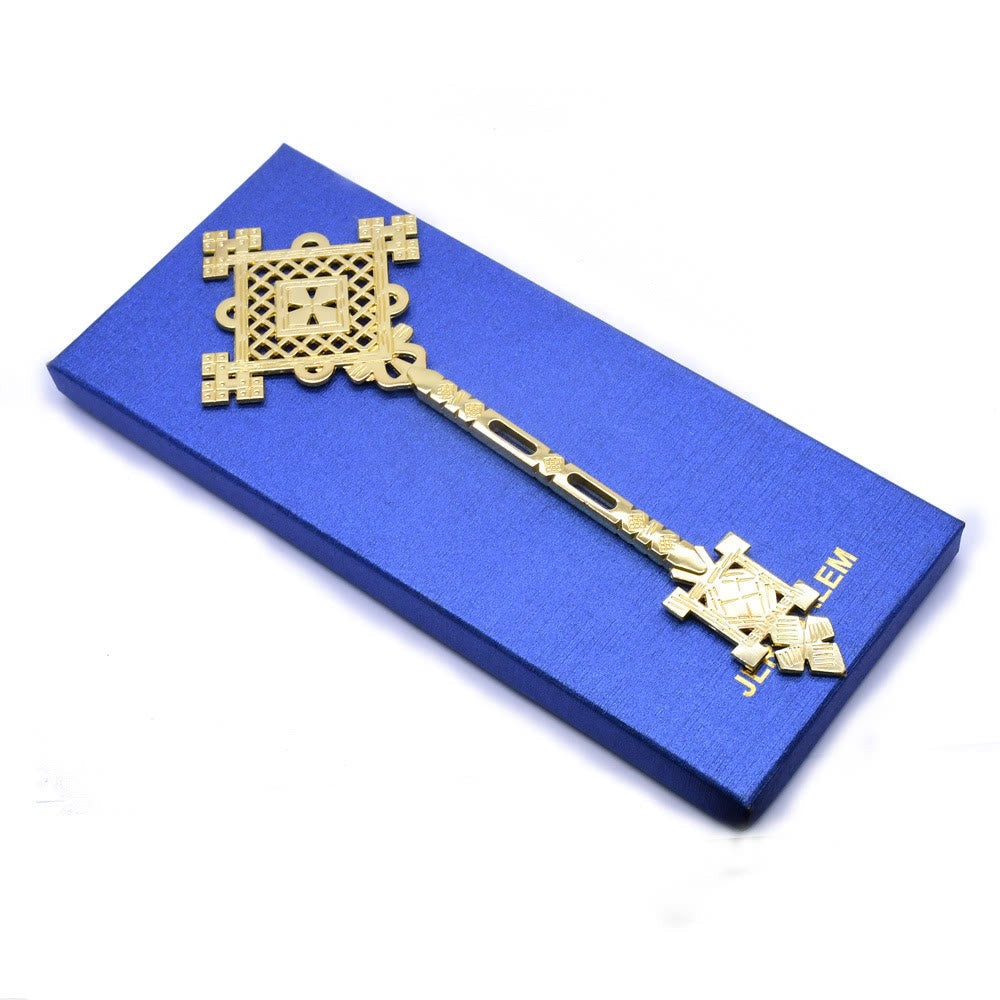 AMUSOUL  Classic Style Intricate Geometric Pattern Blessing Hand Cross