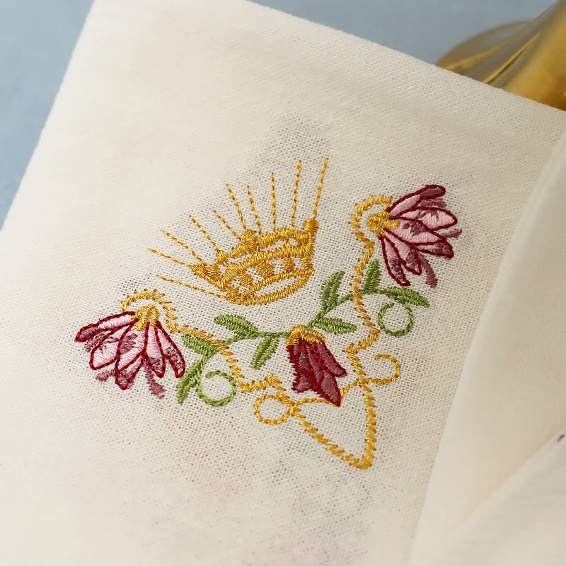 AMUSOUL  Classic Style Marian Floral Grace Altar Linen Set