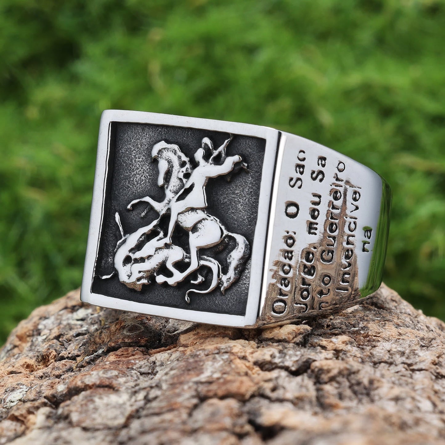 AMUSOUL  Retro Classic Style St. George Warrior Slave the Dragon Divine Protection Ring