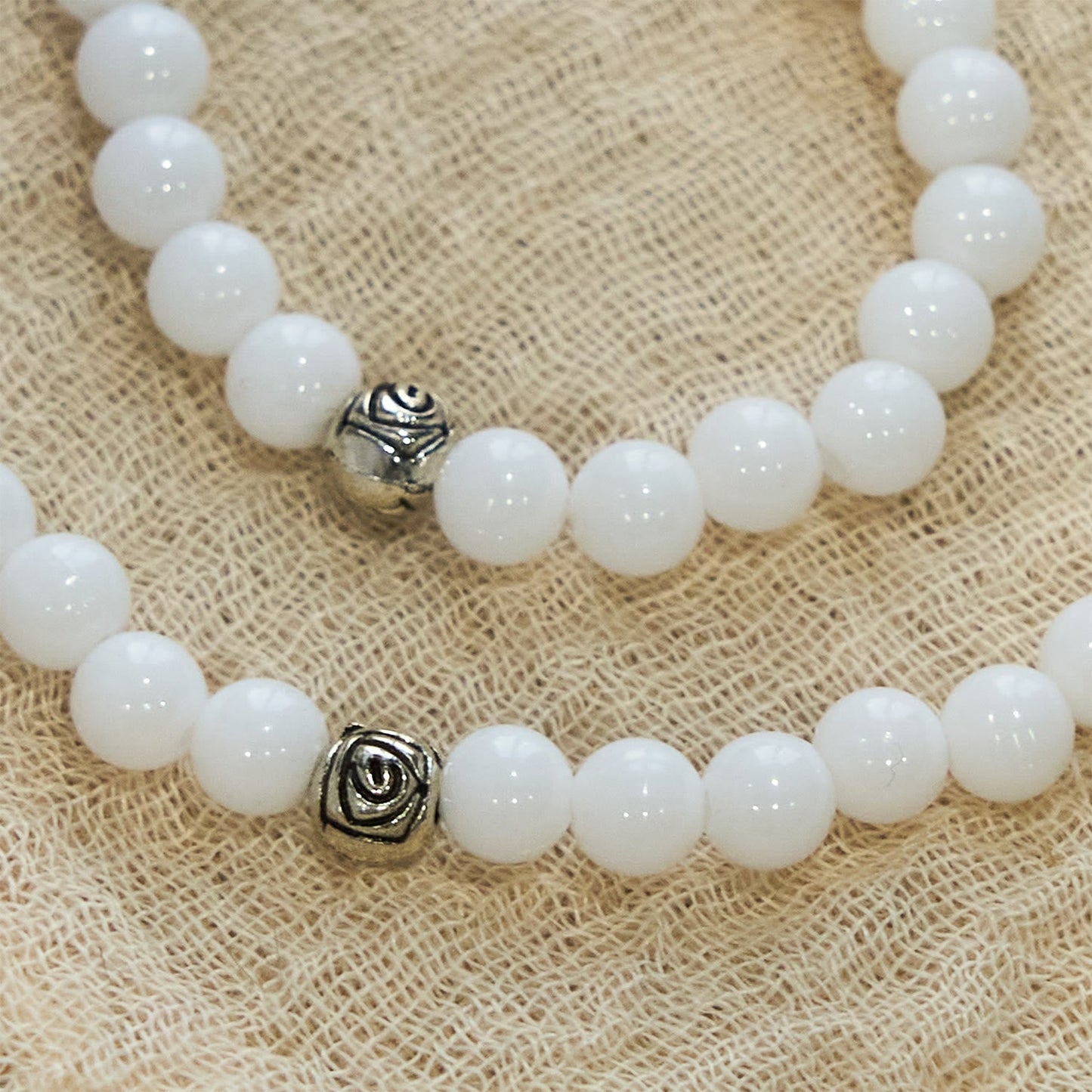 AMUSOUL  6mm White Bead Miraculous Medal & Crucifix Rosary Bracelet: A Symbol of Faith