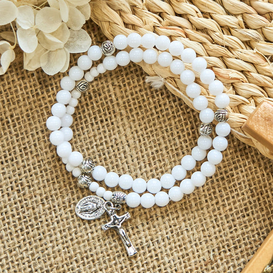 AMUSOUL  6mm White Bead Miraculous Medal & Crucifix Rosary Bracelet: A Symbol of Faith