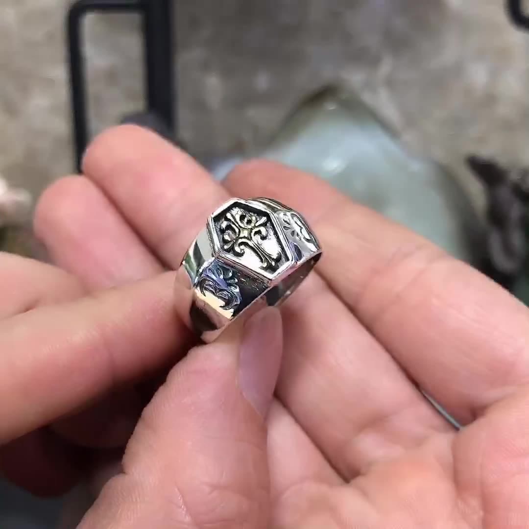 AMUSOUL  925 Sterling Silver Retro Style Virgin Mary Blessing Badge Religious Ring