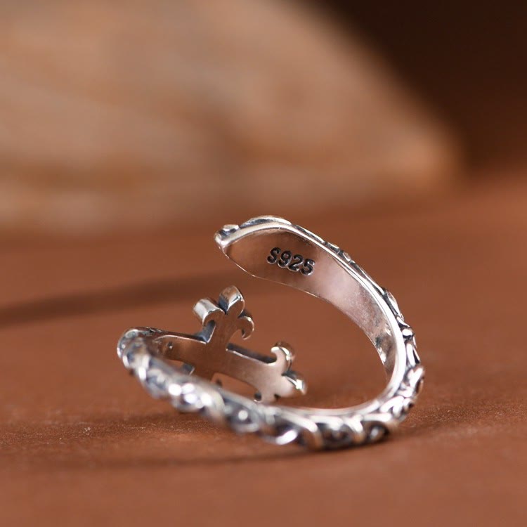 AMUSOUL Retro 925 Silver Cross Ring with Delicate Vine Engravings: Pure Expression of Faith