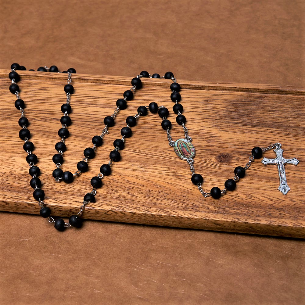 AMUSOUL Our Lady of Guadalupe & Crucifix of 6 mm Round Multicolor Wood Alloy Chain Rosary