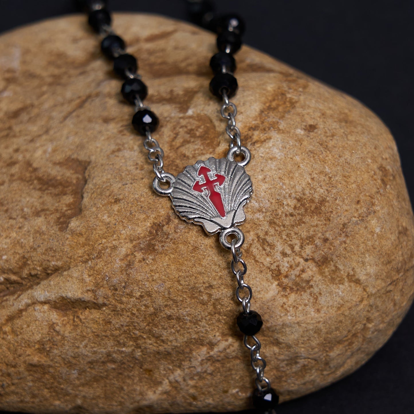 AMUSOUL Crucifix of 6 mm Polyhedron Black Crystal Alloy Chain Rosary